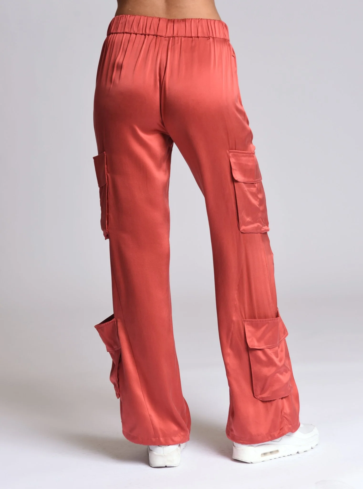Chelsea Silk Wide Leg Cargo Pant - Image 18