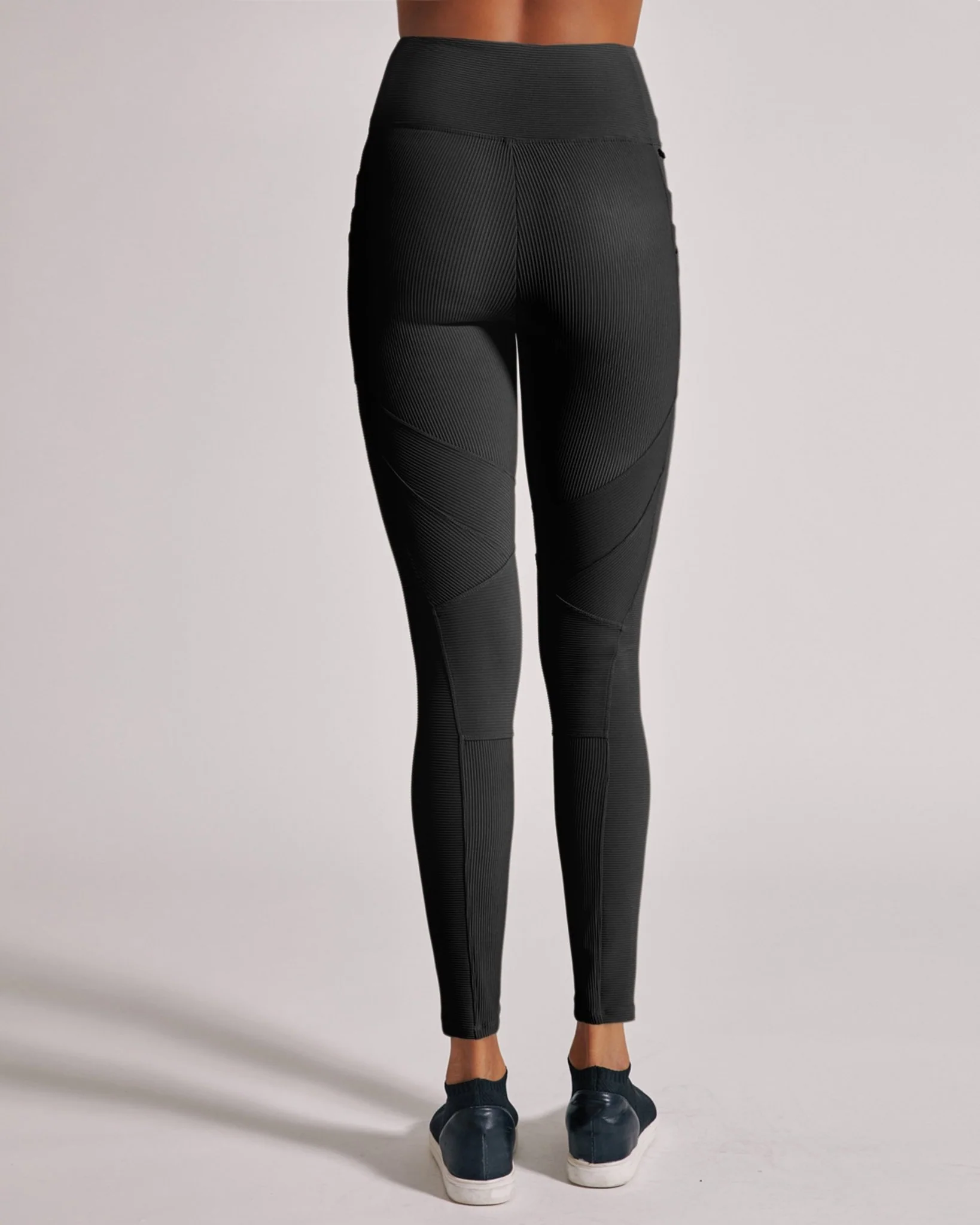 Directional Rib Legging - Black - Image 3