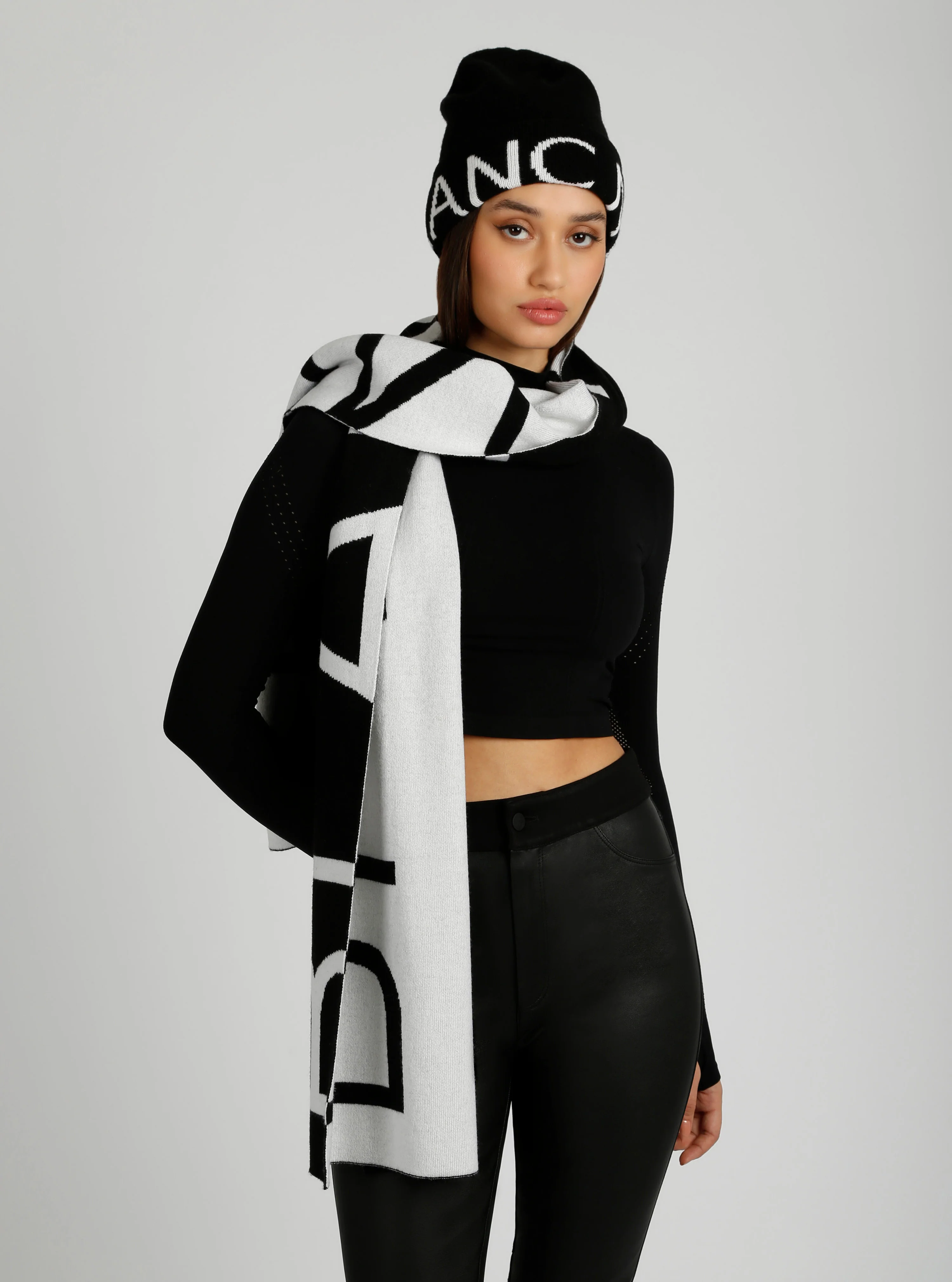 Jacquard Cashmere/Wool Knit Scarf - Image 9