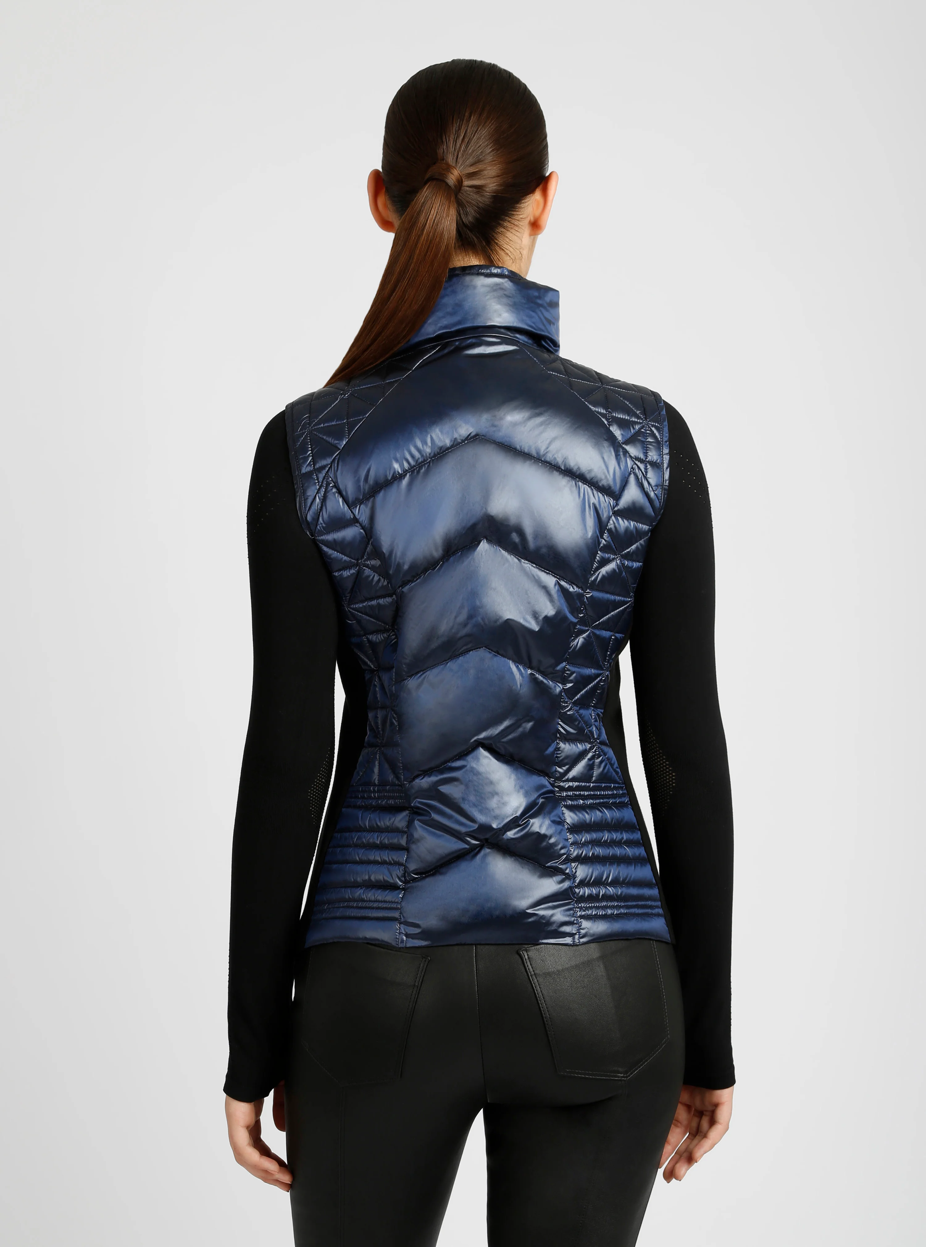 Lightweight Packable Puffer Vest - Image 12