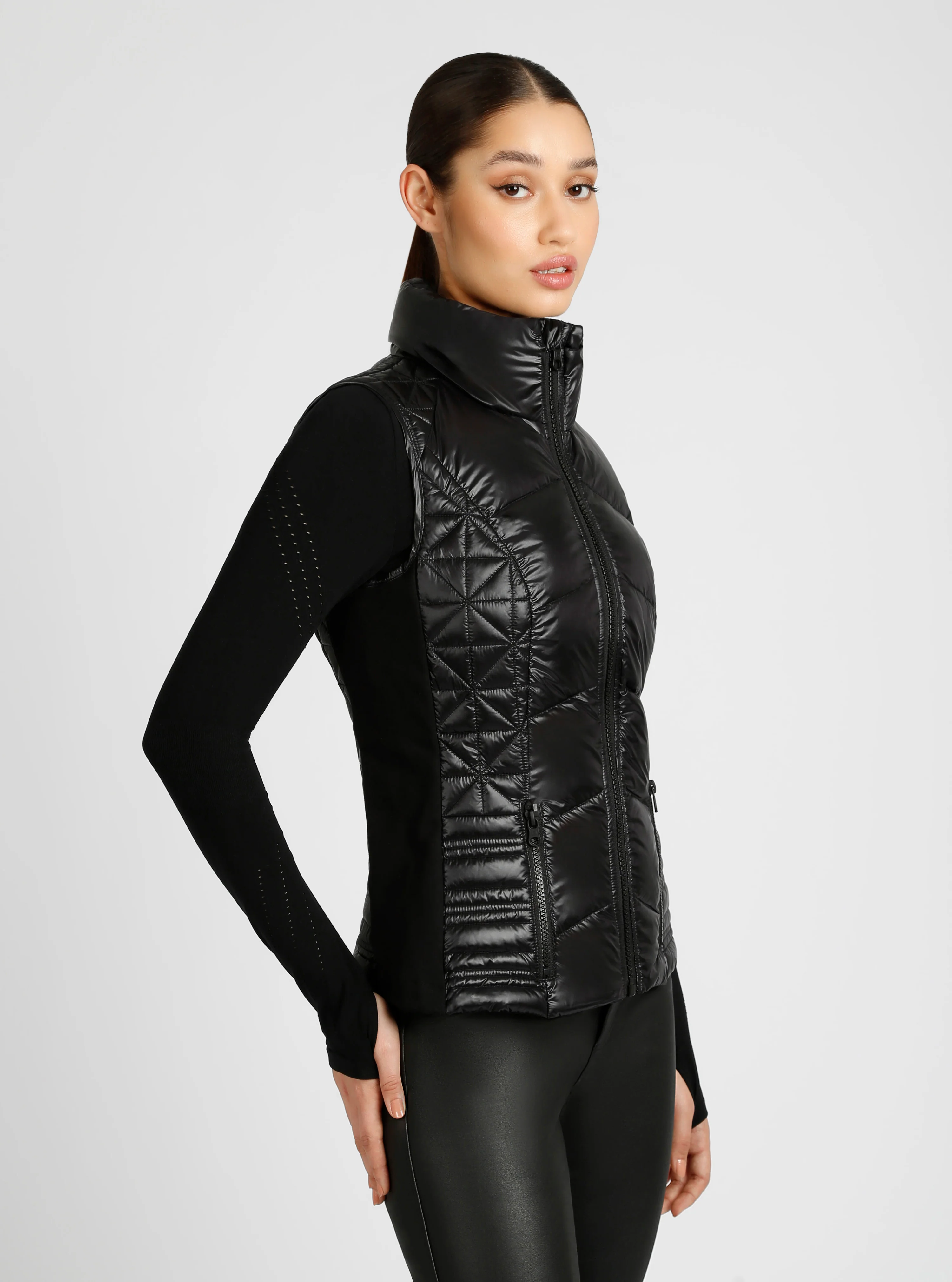 Lightweight Packable Puffer Vest - Image 20