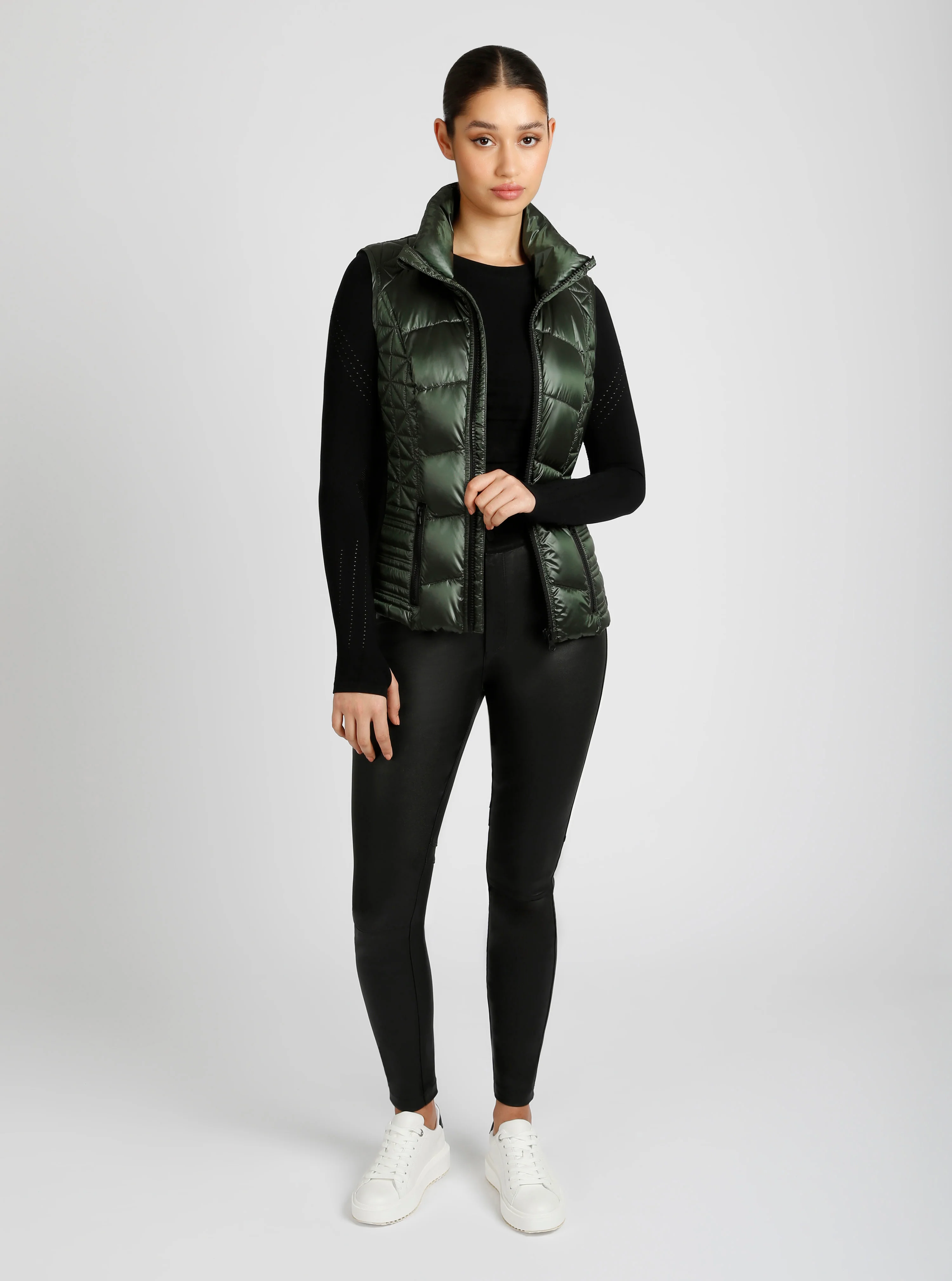 Lightweight Packable Puffer Vest - Image 24