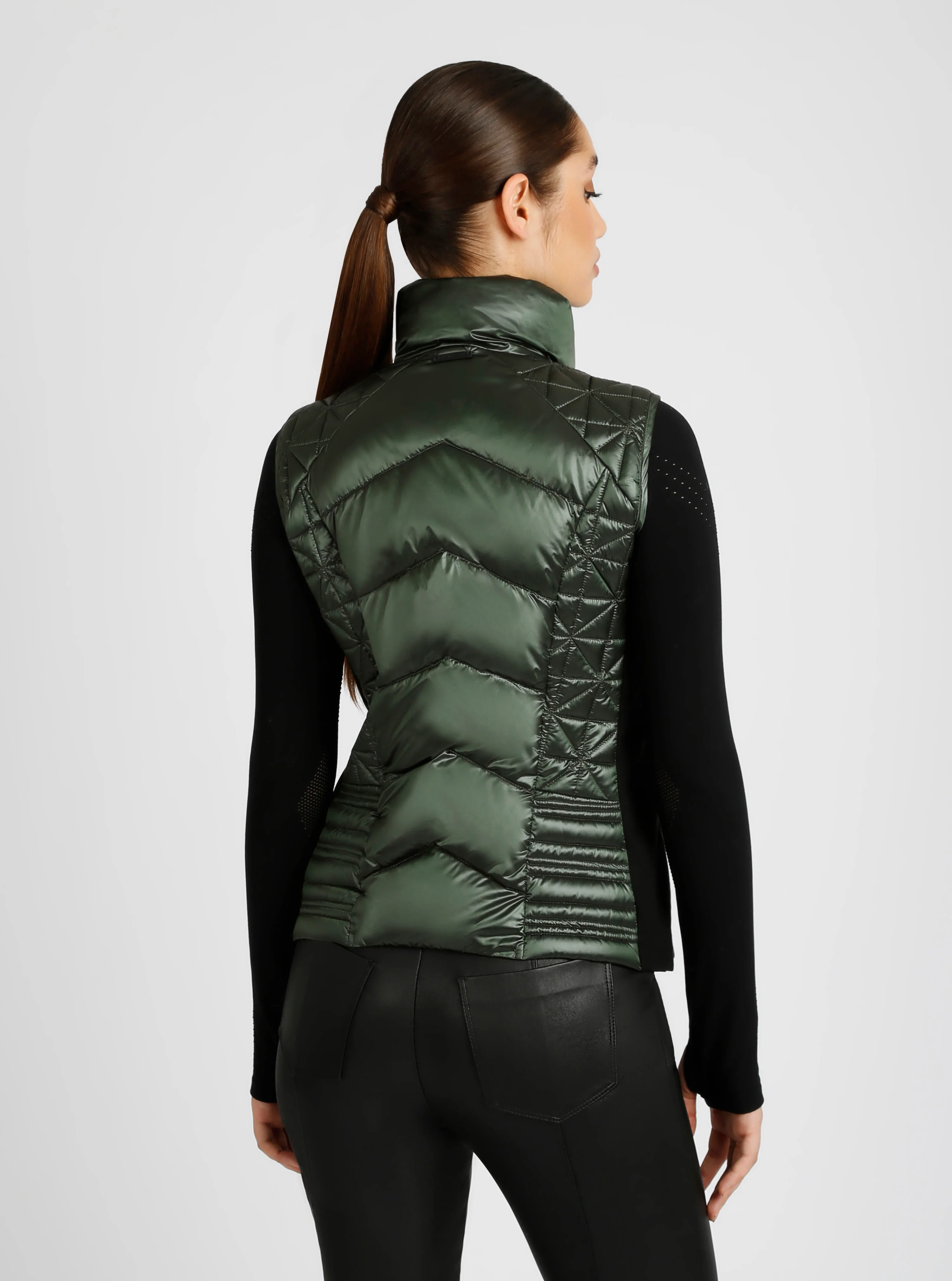 Lightweight Packable Puffer Vest - Image 26