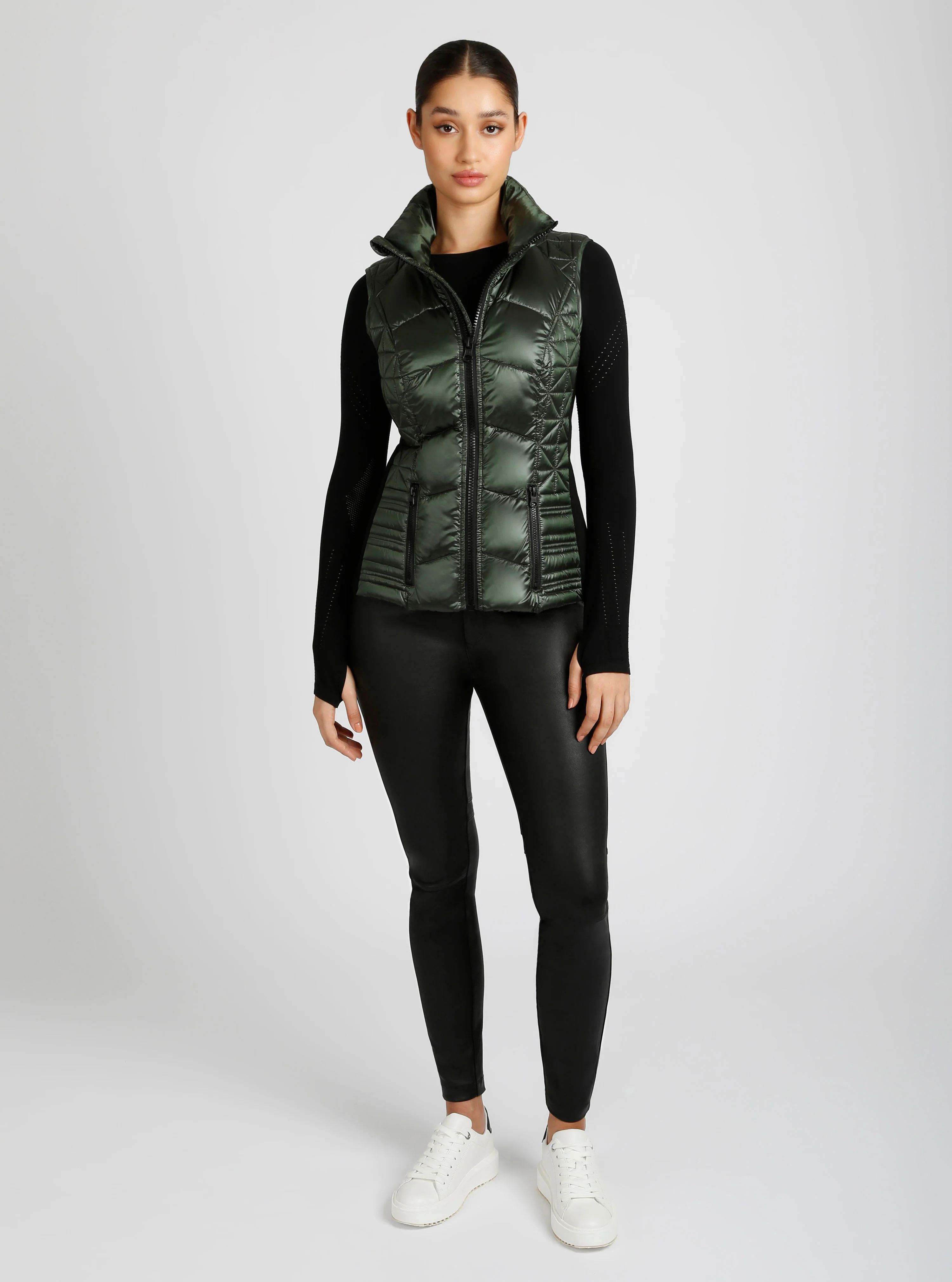 Lightweight Packable Puffer Vest - Image 28