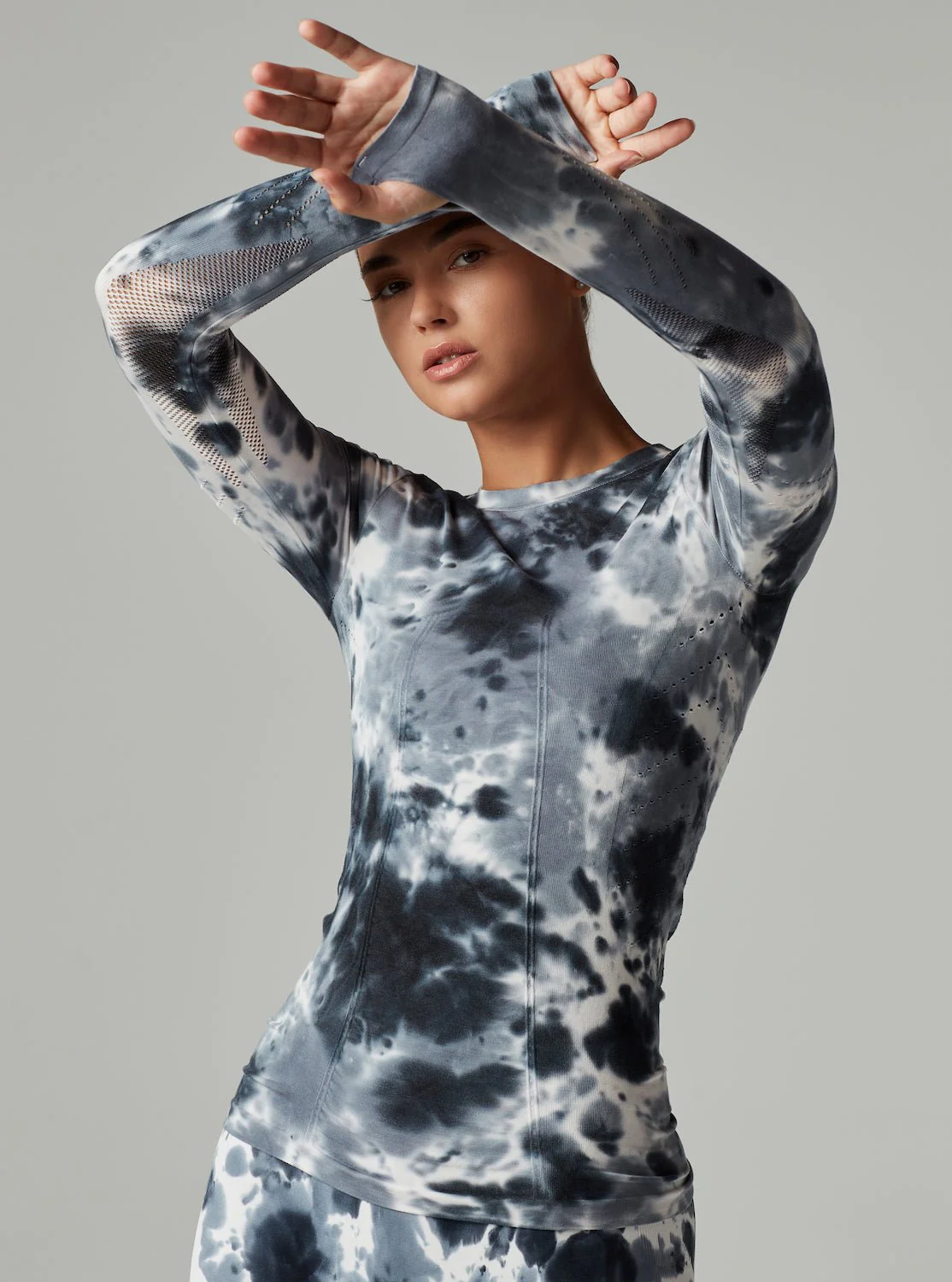 Magnetic Compression Top LS Grey Tie Dye - Image 6
